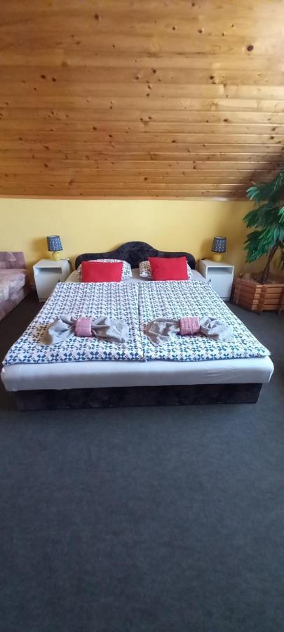 Patrik Apartman Apartment Сиофок Екстериор снимка